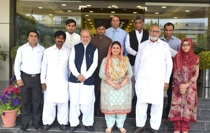 Honorable Member National Assembly Mrs. Tahmina Daultana calls on Executive Director COMSATS