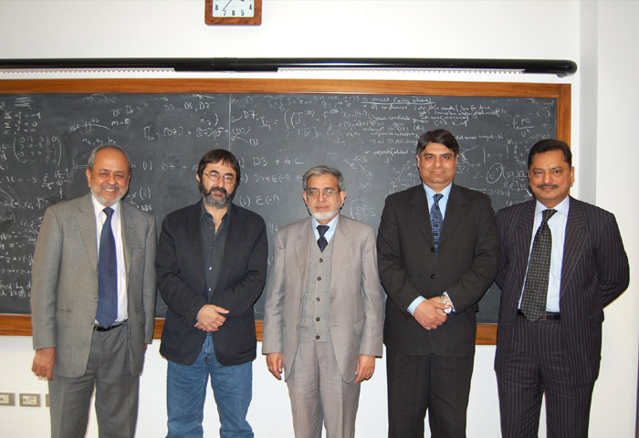 Cooperative Ties Strengthened between COMSATS and ICTP